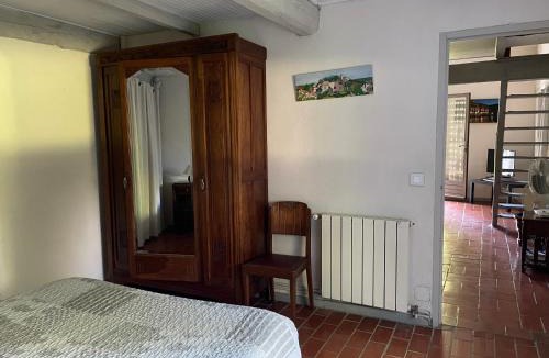 Eygalieres Bed & Breakfast | Mas Grimaud - Gîte- Studio et chambres d'hôtes familiales