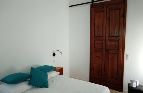 Gallician Other | Mas in the middle of vineyards, ideally located between Camargue and Provence.