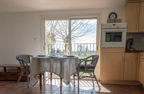 Saint-Martin-de-Crau Apartment | Mas l'espero