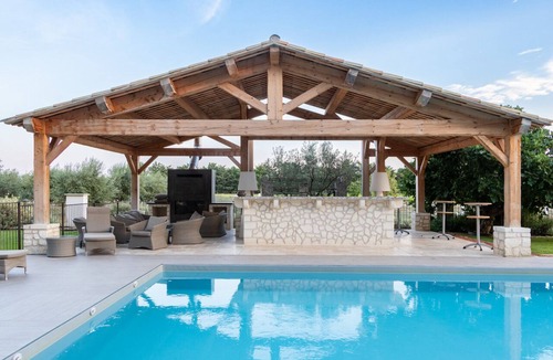 Saint-Andiol House | Mas Le 7 12km from Saint Remy de Provence - 15km from Avignon - 2km from Saint Andiol
