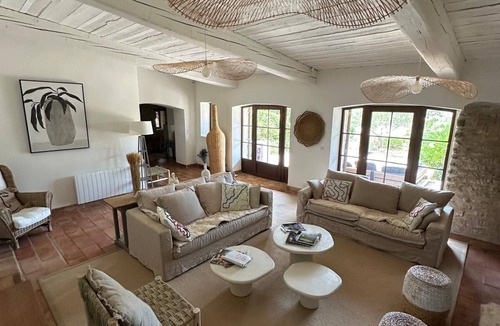 Bonnieux Other | MAS LOU BONUR Stone farmhouse