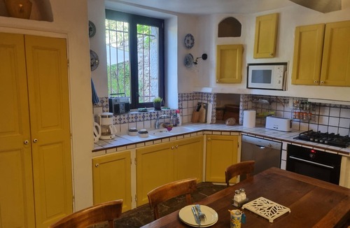 Sisteron House | Mas Provençal Pour 13 Pers Avec son Jacuzzi et son Parc de 5000m2 à Sisteron 04