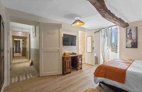 Cabris Other | Mas provençal with swimming pool on 3 hectares of terraced land. Pets welcome