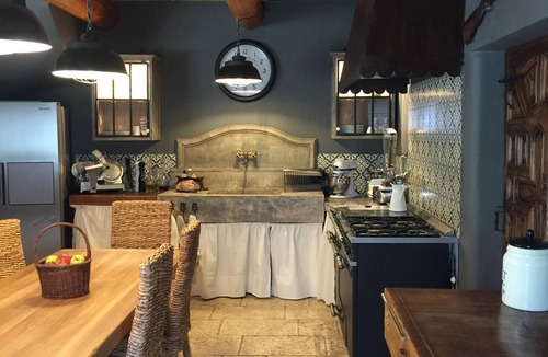 Cavaillon House | Mas with character, quiet, in Luberon valley