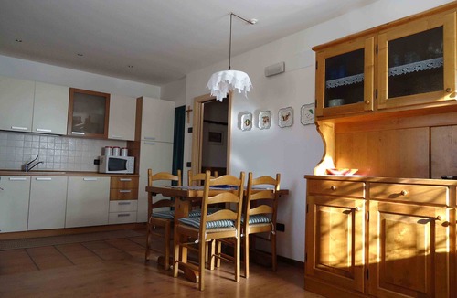 Male House | Maso dei Fiori in the mountains with views of the Brenta Dolomites and Valle di Sole