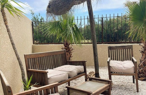 Grottes Caves Apartment | Mediterranean house between vineyards and sea