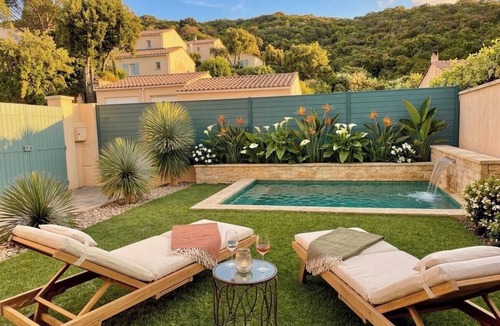 Ramatuelle House | Mediterranean villa with Saint-Tropez view
