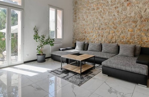 Bon-Secours Villa | MERLINO - Superb villa with swimming pool and garden