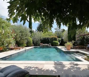 Cheval-Blanc Apartment | Meublé chaleureux en Provence