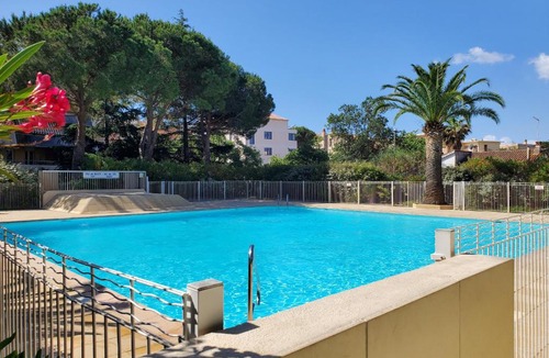 Frejus Plage Apartment | MIOUGRANO Studio 25m2 Piscine 300m Plage