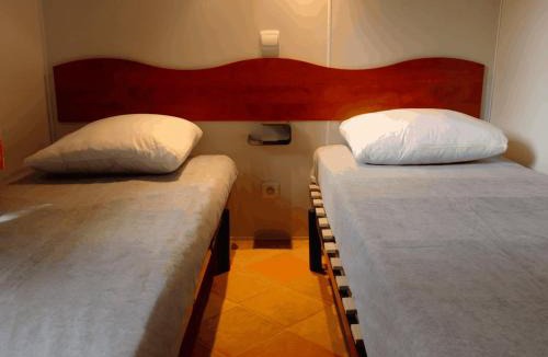 Villecroze Other | Mobil-home pour 6 personnes avec terrasse - API-1-52-1178