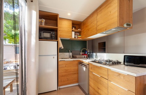 Carry-le-Rouet RV Rental | Mobile Home 'Camping Lou Soulei 218' with Sea View, Shared Pool and Air Conditioning