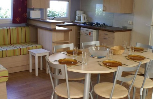 Meyrueis House | Mobile Home for 6 with Terrace in Meyrueis