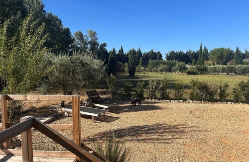 Eyragues House | Mobile Home "In Provence" with Private Terrace, Wi-Fi, and Air Conditioning