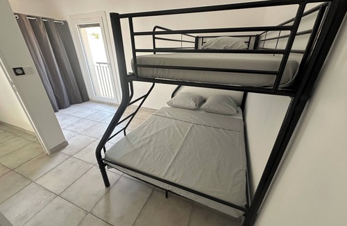 Chateau-Arnoux-Saint-Auban Cabin | Modern, air-conditioned and private barbecue