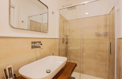 Sorrento City Centre House | Modern & Elegant Suite in the heart of Sorrento