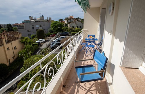 Carnot Apartment | Modern Flat with view, 5 min from Festival Hall.