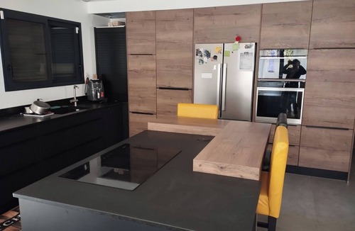 Entraigues-sur-la-Sorgue House | Modern, air-conditioned house with private pool sleeps 6