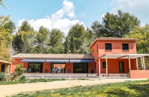 Roquevaire Villa | Modern villa near Cassis !