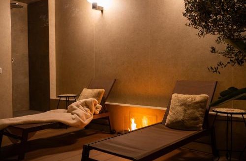 Milan Apartment | Modigliani Terrace Jacuzzi Golden House