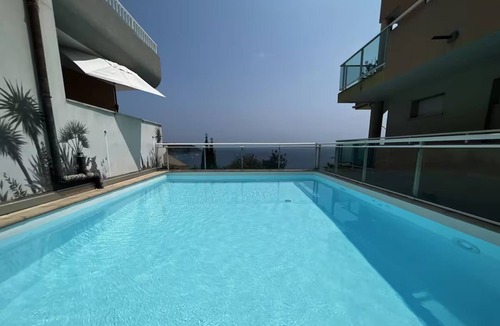 Roquebrune-Cap-Martin Apartment | Monaco Grand Prix F1, Sea View, Pool, Private Box, Calm, sand beach, transport