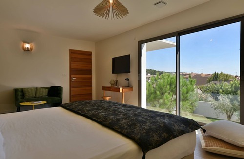 Salon-de-Provence Bed & Breakfast | Monte Alta