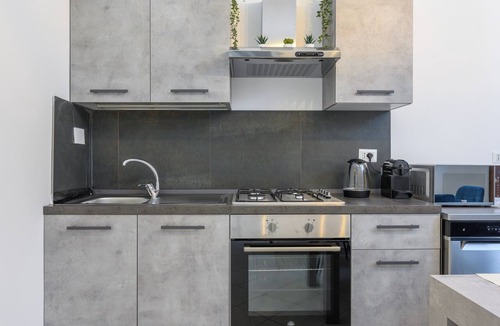 Rione XVIII Castro Pretorio Apartment | Montebello Apartment