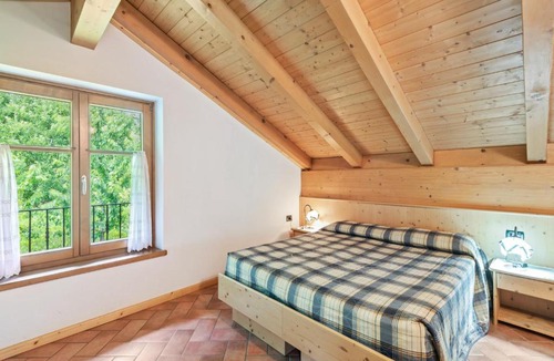 Caldes Apartment | Mountain Retreat with Sauna