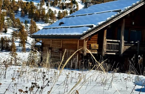 Les Claux Ski Chalet | MOUNTAIN SIDE CHALET—All-Inclusive, 4-Star Rated