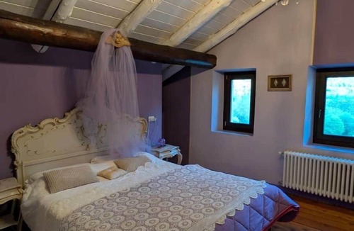 Villair-Amerique Bed & Breakfast | Mozart Suite: 18th-Century Splendor and Private Wellness