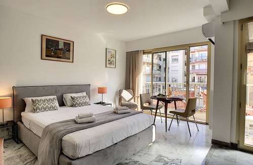 Thiers Apartment | N&J - BERLIOZ SUITE - Central - Close sea