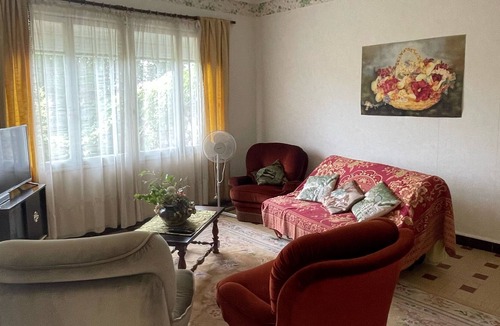 Convention Apartment | NARBONNE Heart of town, large quiet apartment + garden- canal side- free parking