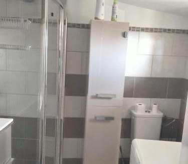 Cabrieres-dʼAigues Bed & Breakfast | Nature