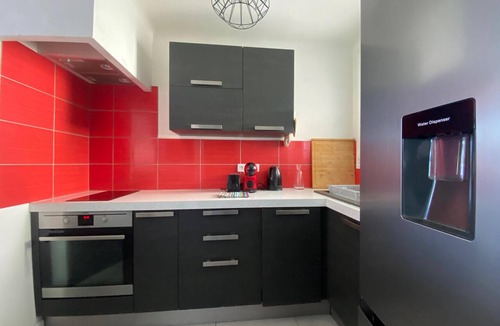 Ecusson Apartment | Near Peyrou - Spacious, Central & Air-conditioned