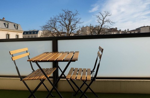 Ecusson Apartment | Near Peyrou - Spacious, Central & Air-conditioned