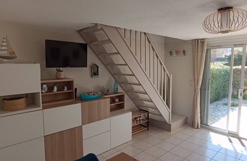 Valras-Plage Cabin | New - Air-conditioned vacation home - Swimming pool, near beach and shops