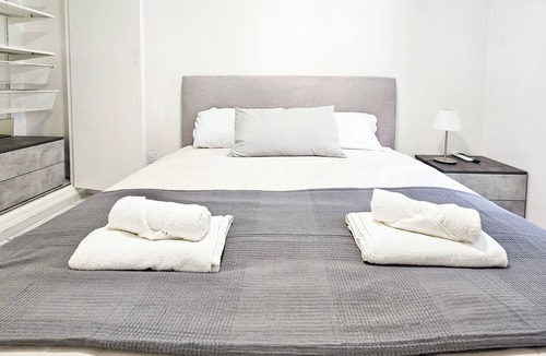 Les Baumettes House | New Big Flat 8 Pers AC WiFi
