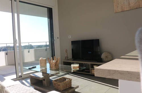 Perols Apartment | NEW high-end APPT, Terrace, South Montpellier