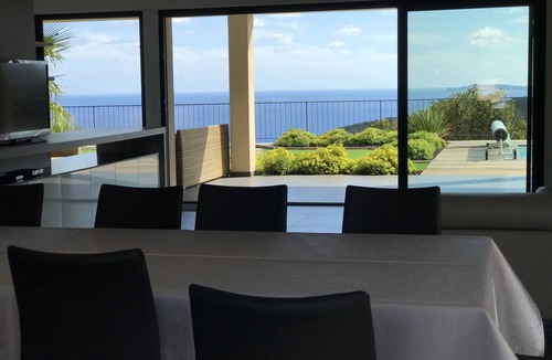 Cavalaire-sur-Mer Villa | New house with modern architecture with Swimming Pool and Panoramic Sea View.