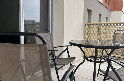 Croix-d'Argent Apartment | New "K" residence, 10 mn from train station, near St Roch clinic, parking space