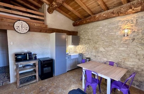 Quartier Administrations Apartment | New mezzanine studio in a quiet location