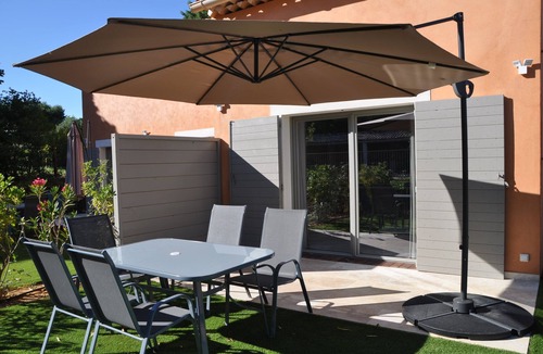 Roussillon Cottage | NEW ROUSSILLON: Seasonal Rental Garance