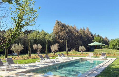 Verquieres Villa | New Spacious Provençal Villa | Private Pool | Sleeps 10 | Peaceful Countryside