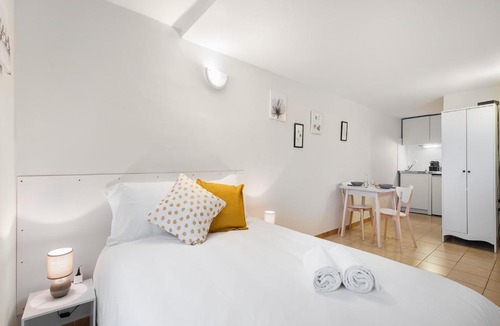 Montpellier-Centre Apartment | New Studio in City Center by GuestReady