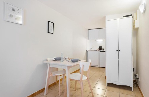 Montpellier-Centre Apartment | New Studio in City Center by GuestReady