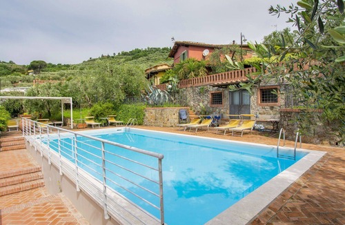 Pieve a Nievole Apartment | Nice apartment for 2 guests with pool, hot tub, WIFI, A/C, TV, patio and pets allowed