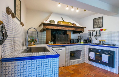 Torsoli Villa | Nice apartment in villa for 10 people with WIFI, private pool, TV, terrace and pets allowed