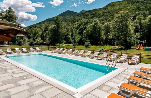 Sampeyre Apartment | Nice apartment for 4 guests with pool, WIFI, TV, terrace and parking