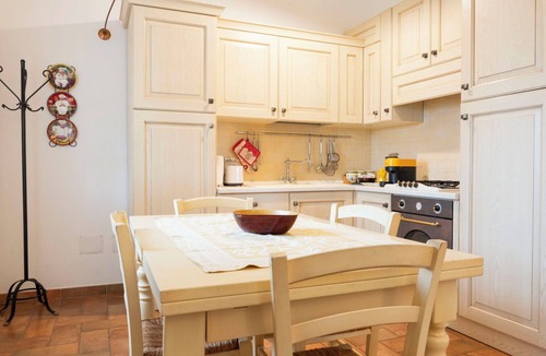 Panicale Apartment | Nice apartment for 4 guests with pool, A/C, WIFI, TV, patio and pets allowed