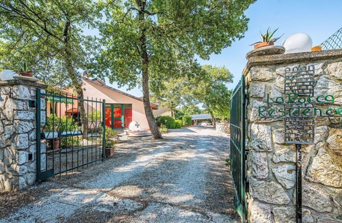 San Feliciano Apartment | Nice apartment for 4 people with A/C, pool, WIFI, TV, patio and pets allowed